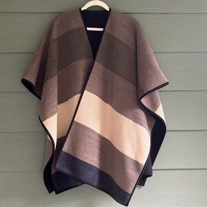 4for$20🛍️ PONCHO FLEECE NEUTRAL